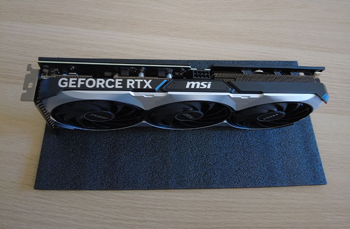 MSI GeForce RTX 4070 VENTUS 3X OC 12GB Top View